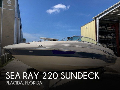 2004 Sea Ray 220 Sundeck