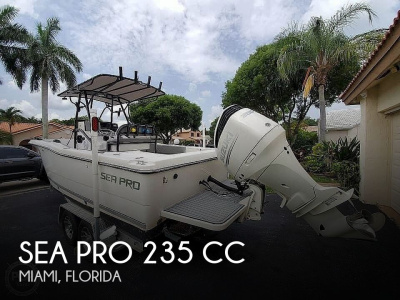 2000 Sea Pro 235 CC