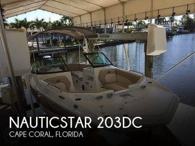 2017 Nautic Star 203DC