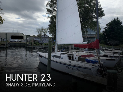 1985 Hunter 23