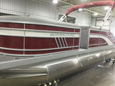 2021 Bennington 23 LSB