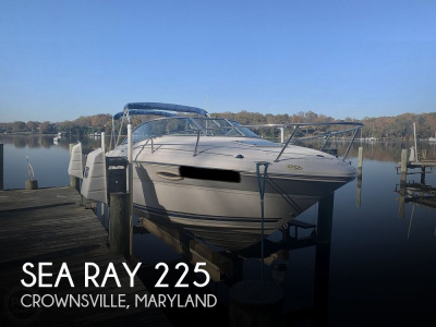 2001 Sea Ray 225 Weekender