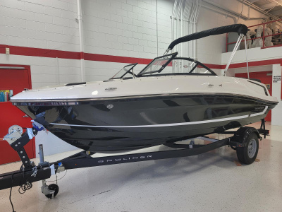 2021 Bayliner VR5 Bowrider