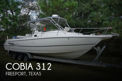 2003 Cobia 312 Sport Cabin