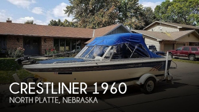 1997 Crestliner Phantom 1960 SST
