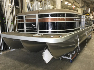 2021 Bennington 23 LSB