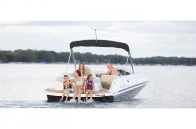 2021 Hurricane SunDeck Sport 202 IO