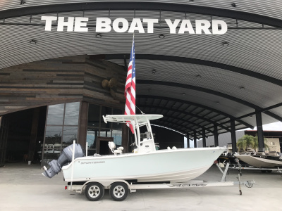 2015 Sportsman Heritage 211 Center Console