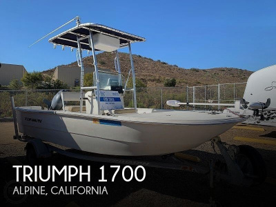 2013 Triumph 1700 Skiff CC