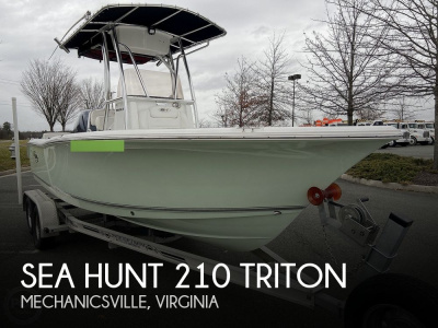 2017 Sea Hunt 210 Triton