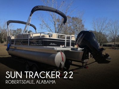 2017 Sun Tracker Party barge 22 dlx