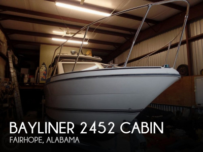 1993 Bayliner 2452 Cabin