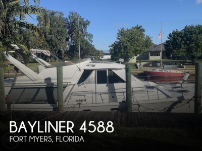 1990 Bayliner 4588 Pilothouse MY