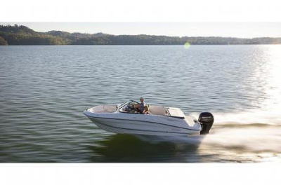 2021 Bayliner VR5 Bowrider - Outboard