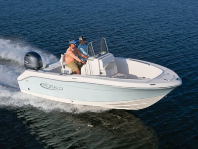 2021 Robalo Center Console