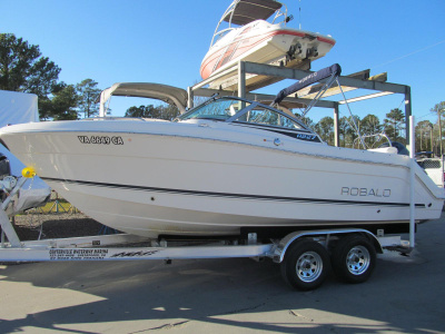 2018 Robalo Dual Console R227