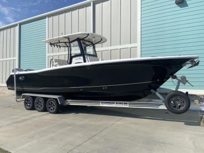 2020 Sea Hunt Gamefish 30 Forward Seating