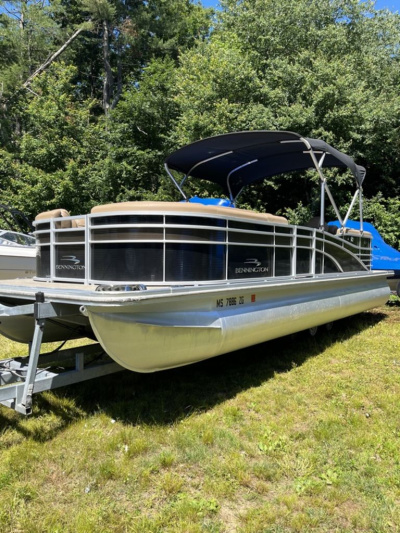 2016 Bennington R Series 23