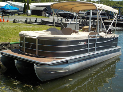 2015 Cypress Cay Seabreeze 230