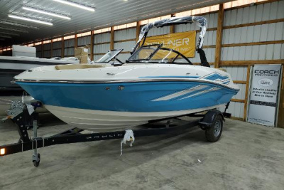 2022 Bayliner VR5 Bowrider I/O