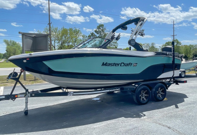 2023 Mastercraft XT22