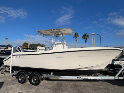 2022 Cobia 237 CC