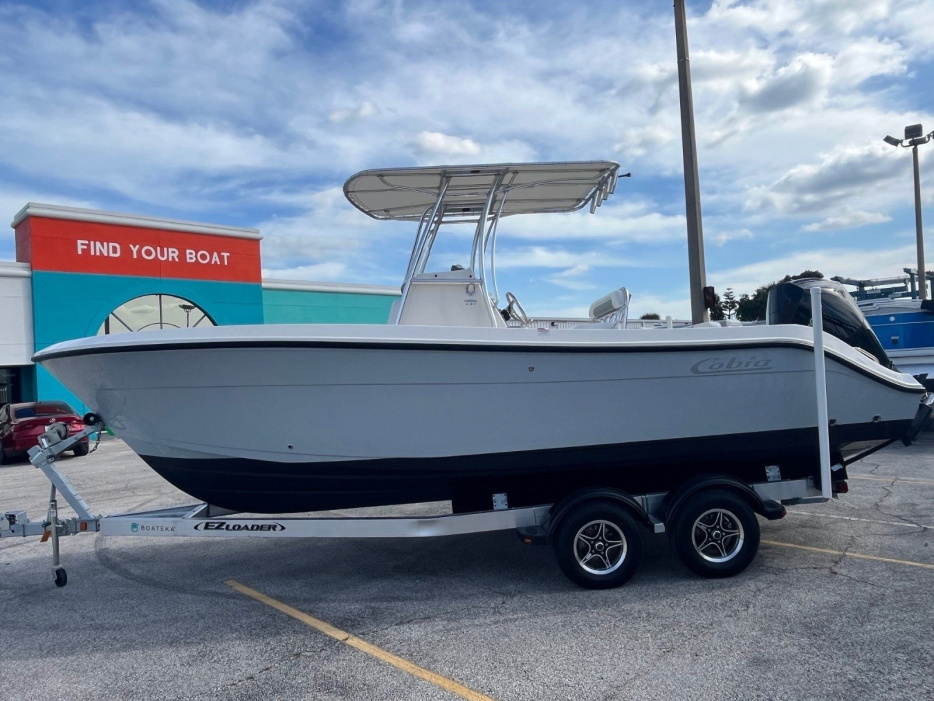 2022 Cobia 237 CC - For Sale at Merritt Island, FL 32952 - ID 207727