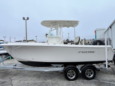 2022 Sailfish 220 CC