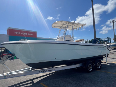 2022 Cobia 237 CC