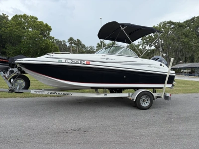 2015 Hurricane Sundeck 187