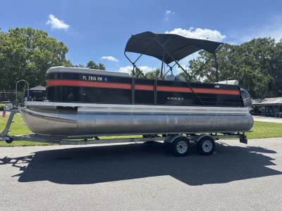 2019 Crest II 220 SLRC