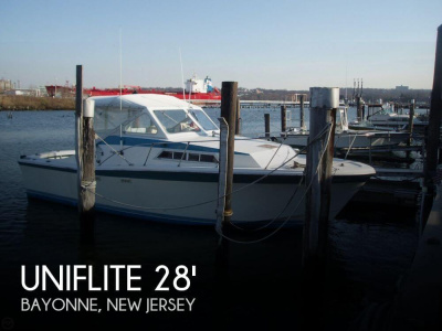 1977 Uniflite 28 Salty Dog