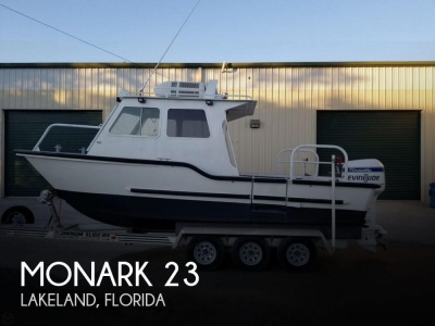1985 Monark 23 Commercial