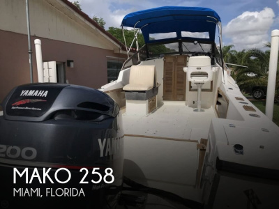 1986 Mako 258