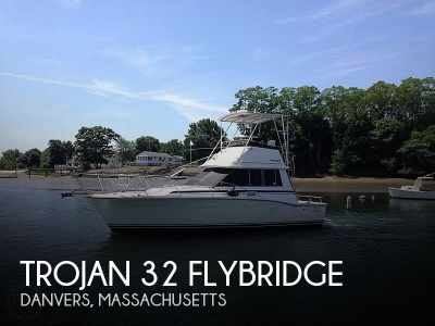 1988 Trojan 32 Sedan Flybridge