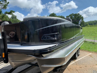 2021 Tahoe LTZ Quad lounge 24' Tritoon