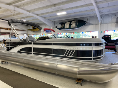 2021 Bennington 24 LXSR