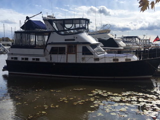 1983 Marine Trader Labelle