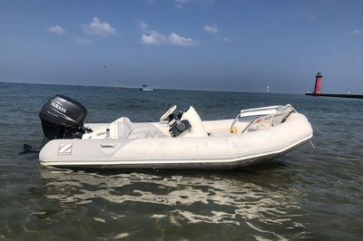 2012 Zodiac 380 Yacht Line