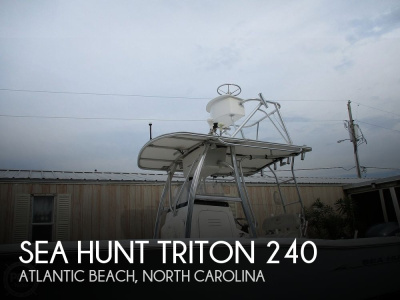 2007 Sea Hunt Triton 240