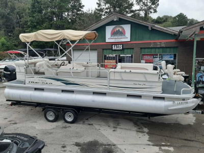 2004 Sun Tracker Party Barge