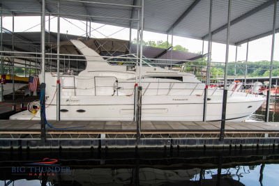 2002 Cruisers 4450 EXPRESS MOTOR YACHT