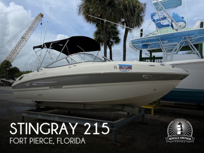 2012 Stingray 215LR Sport Deck Bowrider